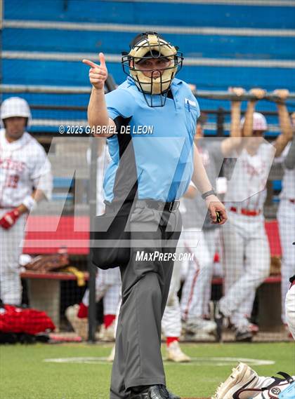 Thumbnail 3 in Robstown vs. London (VISD Tournament) photogallery.