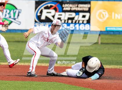 Thumbnail 1 in Robstown vs. London (VISD Tournament) photogallery.