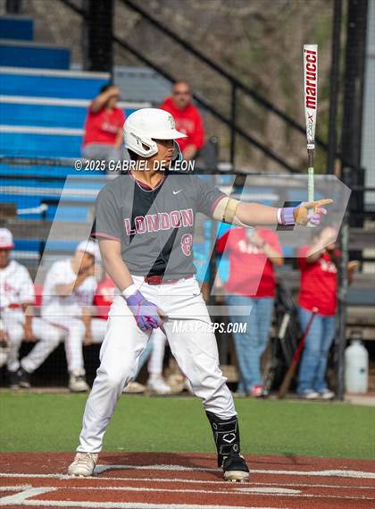 Thumbnail 1 in Robstown vs. London (VISD Tournament) photogallery.
