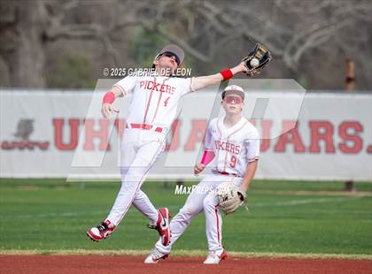 Thumbnail 1 in Robstown vs. London (VISD Tournament) photogallery.