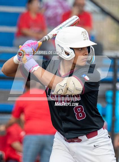 Thumbnail 3 in Robstown vs. London (VISD Tournament) photogallery.