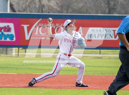 Thumbnail 2 in Robstown vs. London (VISD Tournament) photogallery.