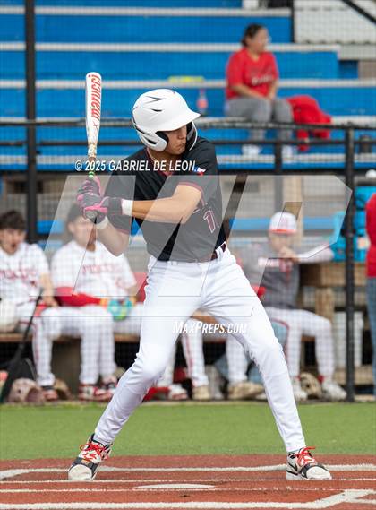 Thumbnail 2 in Robstown vs. London (VISD Tournament) photogallery.