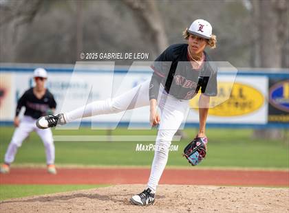 Thumbnail 2 in Robstown vs. London (VISD Tournament) photogallery.