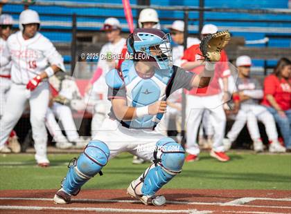 Thumbnail 3 in Robstown vs. London (VISD Tournament) photogallery.