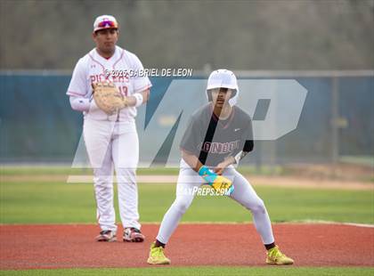Thumbnail 3 in Robstown vs. London (VISD Tournament) photogallery.