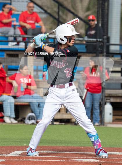 Thumbnail 3 in Robstown vs. London (VISD Tournament) photogallery.