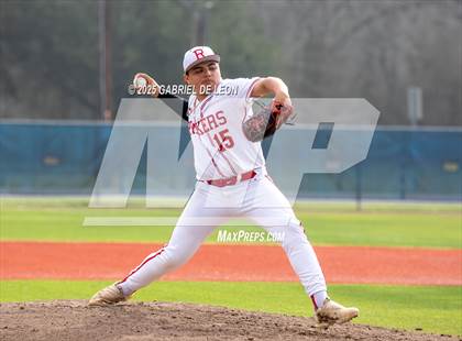 Thumbnail 2 in Robstown vs. London (VISD Tournament) photogallery.