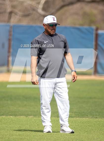 Thumbnail 2 in Robstown vs. London (VISD Tournament) photogallery.
