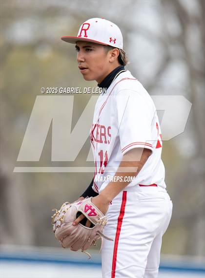 Thumbnail 1 in Robstown vs. London (VISD Tournament) photogallery.