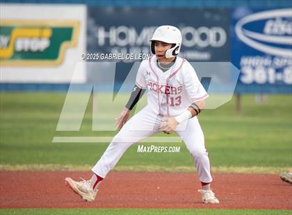 Thumbnail 3 in Robstown vs. London (VISD Tournament) photogallery.
