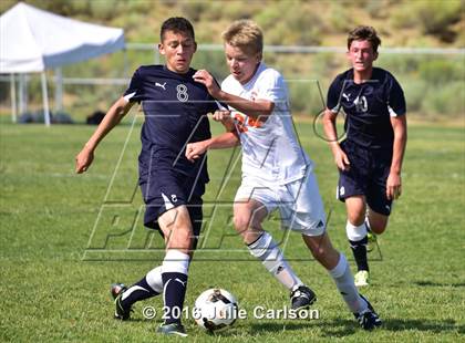 Thumbnail 3 in Aztec vs Piedra Vista (Aztec Invitational)  photogallery.