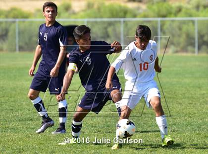 Thumbnail 2 in Aztec vs Piedra Vista (Aztec Invitational)  photogallery.