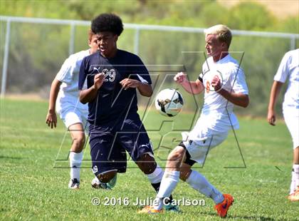 Thumbnail 3 in Aztec vs Piedra Vista (Aztec Invitational)  photogallery.