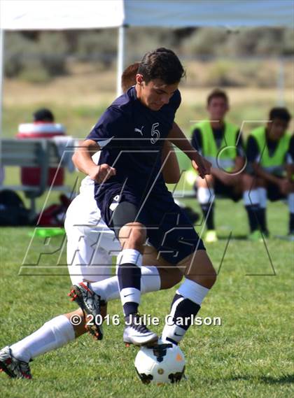 Thumbnail 1 in Aztec vs Piedra Vista (Aztec Invitational)  photogallery.
