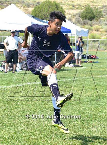 Thumbnail 3 in Aztec vs Piedra Vista (Aztec Invitational)  photogallery.