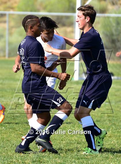 Thumbnail 3 in Aztec vs Piedra Vista (Aztec Invitational)  photogallery.