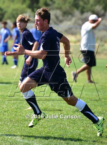 Thumbnail 2 in Aztec vs Piedra Vista (Aztec Invitational)  photogallery.