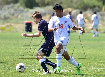 Thumbnail 2 in Aztec vs Piedra Vista (Aztec Invitational)  photogallery.