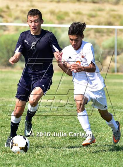 Thumbnail 2 in Aztec vs Piedra Vista (Aztec Invitational)  photogallery.