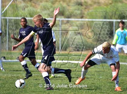 Thumbnail 2 in Aztec vs Piedra Vista (Aztec Invitational)  photogallery.
