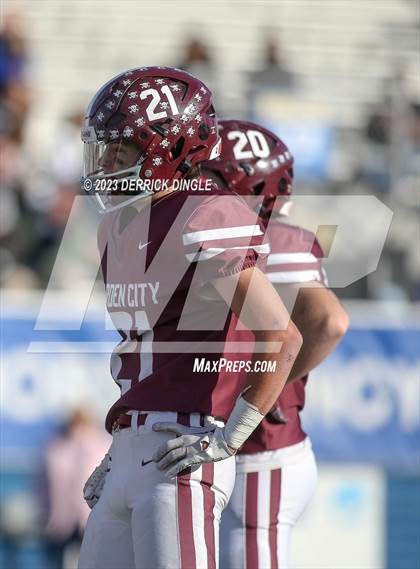Thumbnail 3 in Garden City vs. New Hyde Park Memorial (NYSPHSAA Division II Quarterfinal) photogallery.