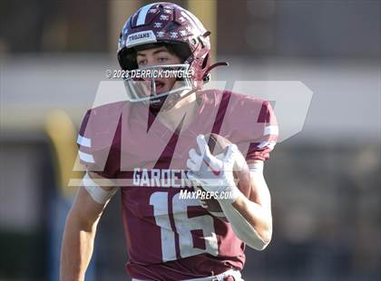 Thumbnail 1 in Garden City vs. New Hyde Park Memorial (NYSPHSAA Division II Quarterfinal) photogallery.