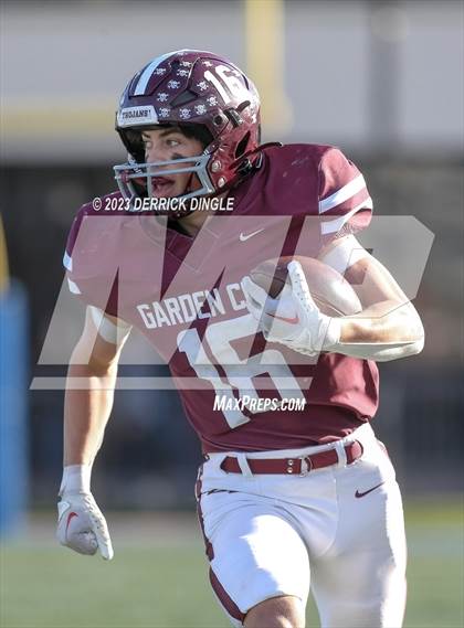 Thumbnail 3 in Garden City vs. New Hyde Park Memorial (NYSPHSAA Division II Quarterfinal) photogallery.