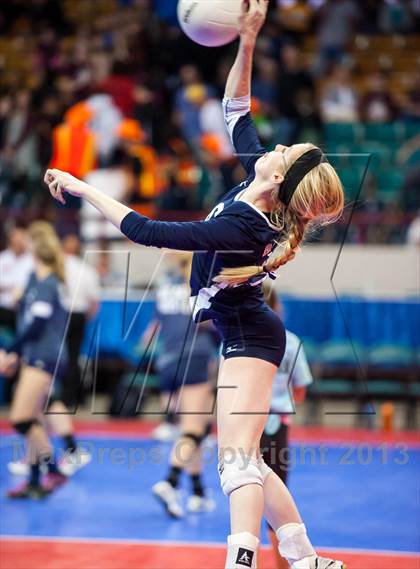 Thumbnail 3 in Dove Creek vs. Vail Christian (CHSAA 1A Pool 1) photogallery.