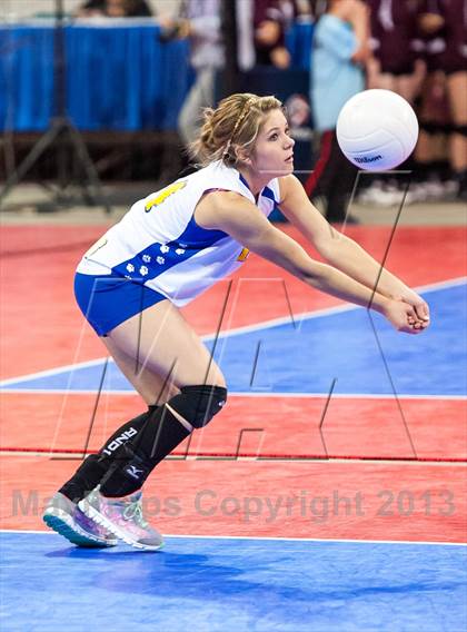 Thumbnail 3 in Dove Creek vs. Vail Christian (CHSAA 1A Pool 1) photogallery.