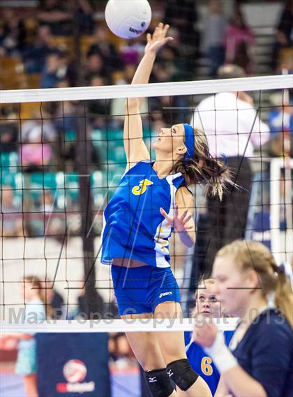 Thumbnail 1 in Dove Creek vs. Vail Christian (CHSAA 1A Pool 1) photogallery.