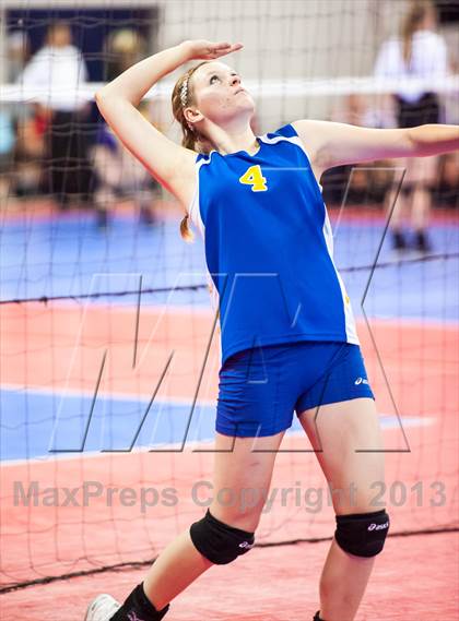Thumbnail 1 in Dove Creek vs. Vail Christian (CHSAA 1A Pool 1) photogallery.