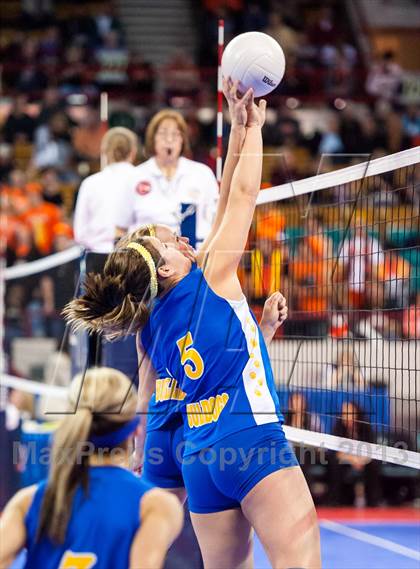 Thumbnail 1 in Dove Creek vs. Vail Christian (CHSAA 1A Pool 1) photogallery.