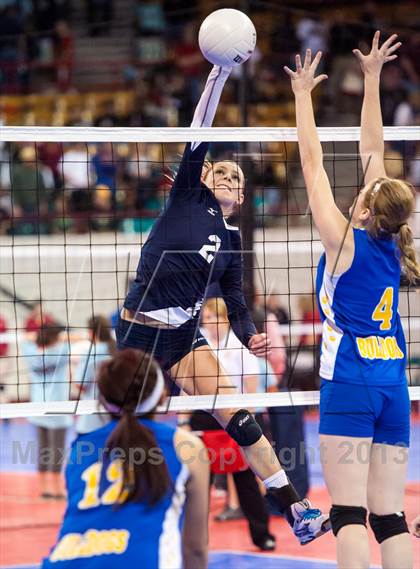 Thumbnail 2 in Dove Creek vs. Vail Christian (CHSAA 1A Pool 1) photogallery.