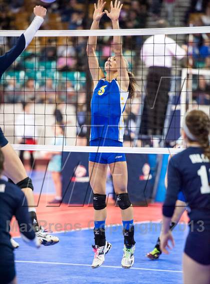 Thumbnail 3 in Dove Creek vs. Vail Christian (CHSAA 1A Pool 1) photogallery.
