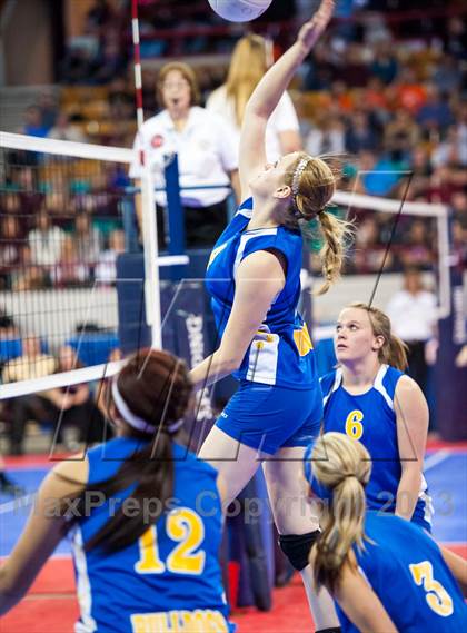 Thumbnail 2 in Dove Creek vs. Vail Christian (CHSAA 1A Pool 1) photogallery.