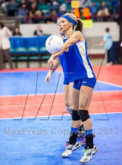 Thumbnail 1 in Dove Creek vs. Vail Christian (CHSAA 1A Pool 1) photogallery.
