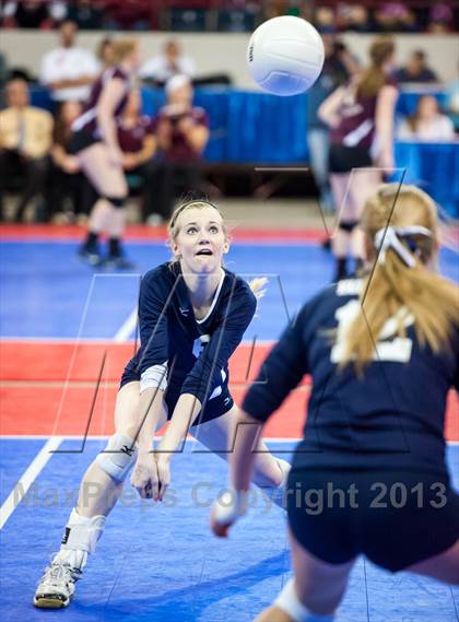 Thumbnail 1 in Dove Creek vs. Vail Christian (CHSAA 1A Pool 1) photogallery.