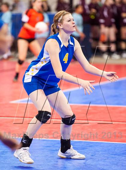 Thumbnail 2 in Dove Creek vs. Vail Christian (CHSAA 1A Pool 1) photogallery.