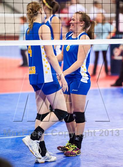 Thumbnail 1 in Dove Creek vs. Vail Christian (CHSAA 1A Pool 1) photogallery.