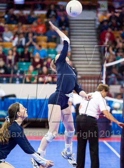 Thumbnail 2 in Dove Creek vs. Vail Christian (CHSAA 1A Pool 1) photogallery.