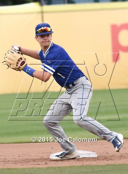 Thumbnail 1 in MacArthur [Douglas] vs O'Connor (UIL 6A Area Playoff) photogallery.
