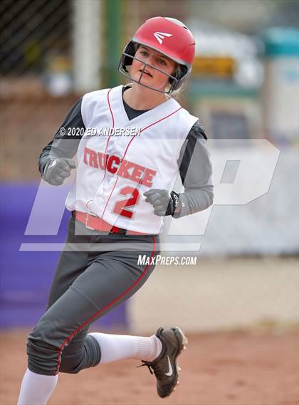 Thumbnail 2 in Yerington vs. Truckee (Yerington Tournament) photogallery.