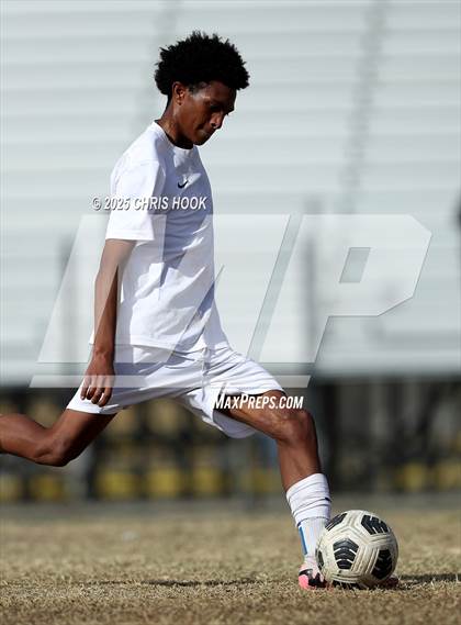 Thumbnail 2 in Tucson High Magnet School vs Sahuaro (Ismael Arce Invitational) photogallery.