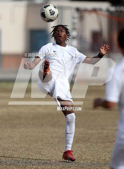 Thumbnail 2 in Tucson High Magnet School vs Sahuaro (Ismael Arce Invitational) photogallery.