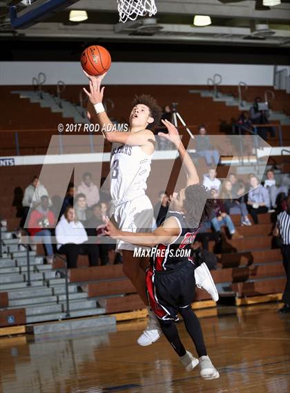 Thumbnail 2 in Lincoln vs. Grand Island (HAC Tournament) photogallery.