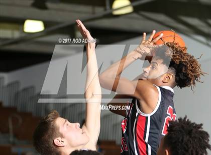 Thumbnail 2 in Lincoln vs. Grand Island (HAC Tournament) photogallery.