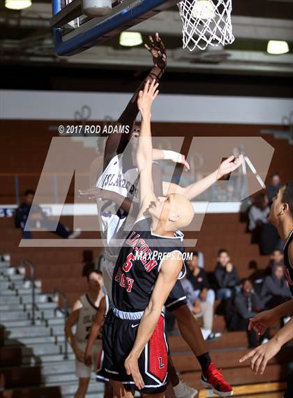 Thumbnail 2 in Lincoln vs. Grand Island (HAC Tournament) photogallery.