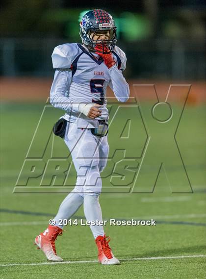 Thumbnail 3 in Wimberley vs. Pearsall 4A D2 Bi-District photogallery.