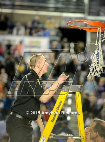 Thumbnail 2 in Cleveland vs. Lynnwood (WIAA 3A State) photogallery.